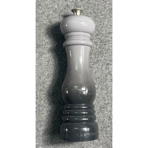 Le Creuset Gray Ombré Pepper Mill 8 inches Tall